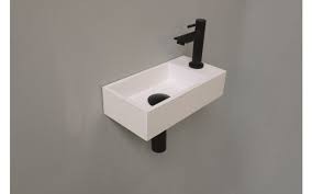 [1805136] 1805136 - INK VERSUS  GLANS WIT FONTEIN/MAT ZWART KRAAN+ SYPHON + OPEN PLUG 36 X 18 X 9CM - KR.GAT RECHTS