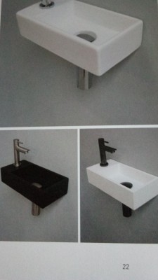 [1805235] 1805235 -  FONTEIN PACK HARDSTEEN 40 X 23  KR. GAT RECHTS INCL. DESIGNSIFON, PLUG & KRAAN ZWART
